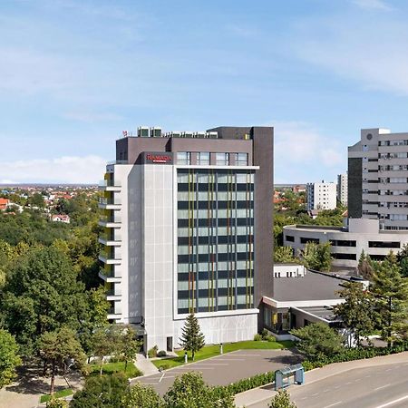 Ramada By Wyndham Slatina Parc Hotel Exterior photo