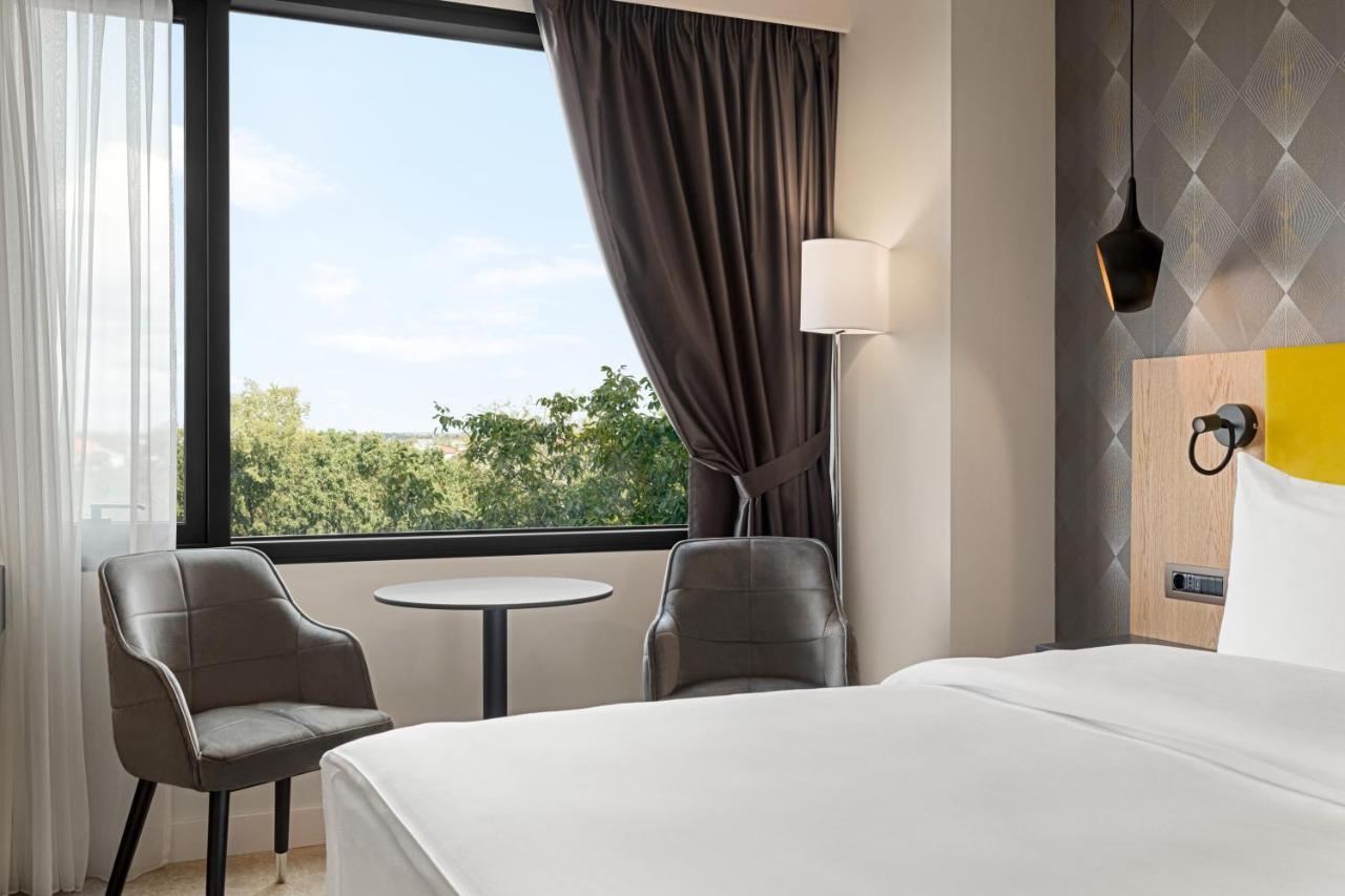 Ramada By Wyndham Slatina Parc Hotel Exterior photo
