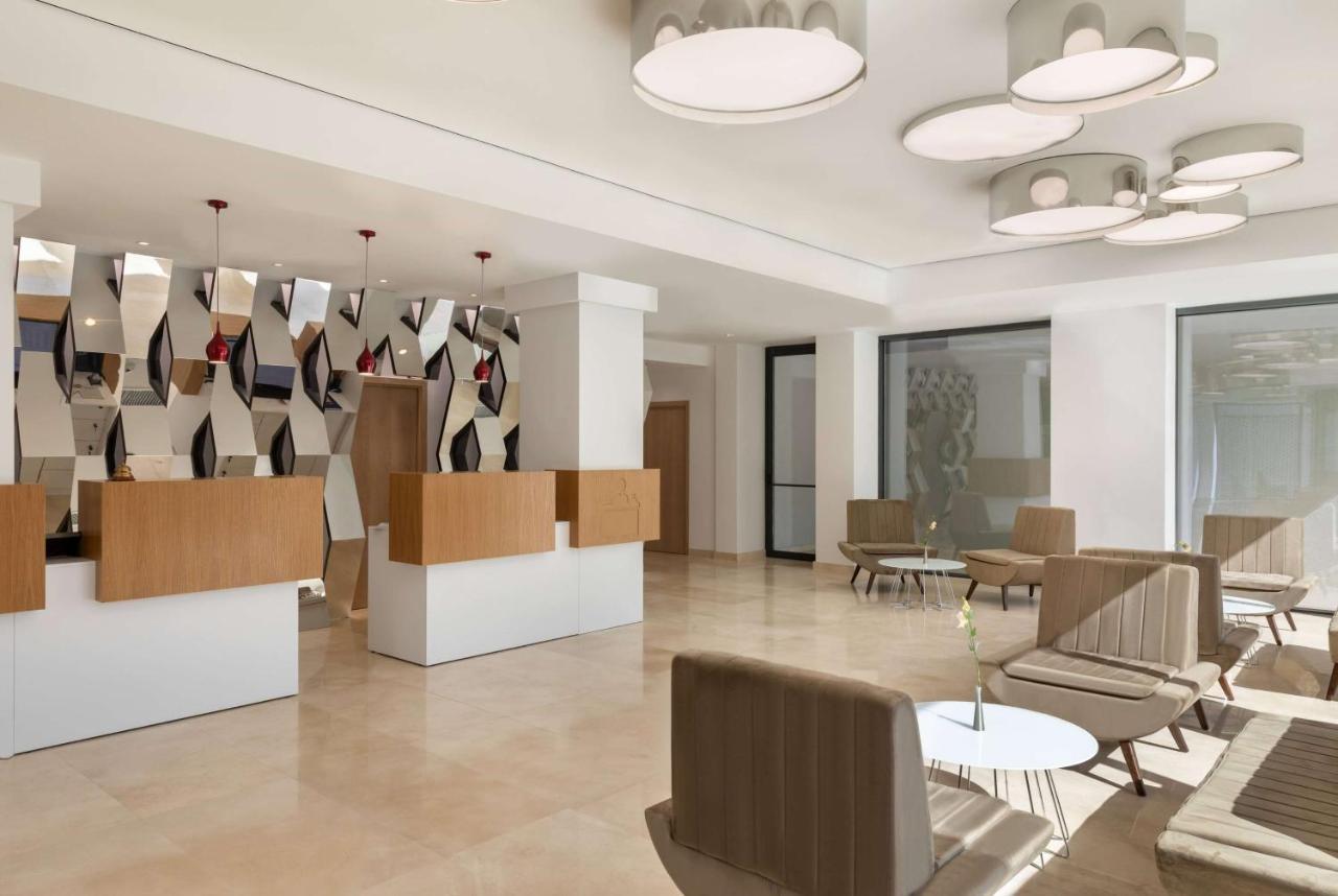 Ramada By Wyndham Slatina Parc Hotel Exterior photo