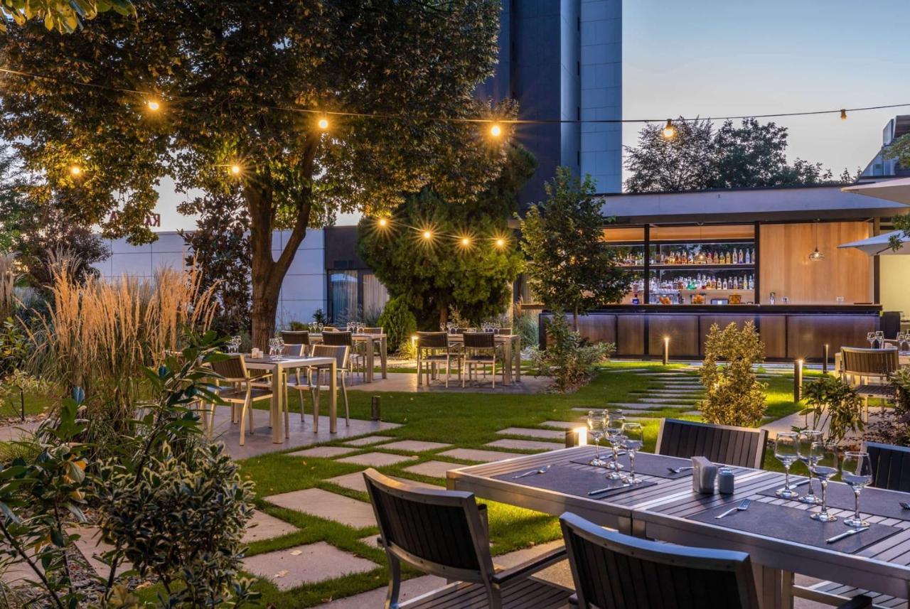 Ramada By Wyndham Slatina Parc Hotel Exterior photo